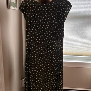 Green midi length Loft dress perfect for spring